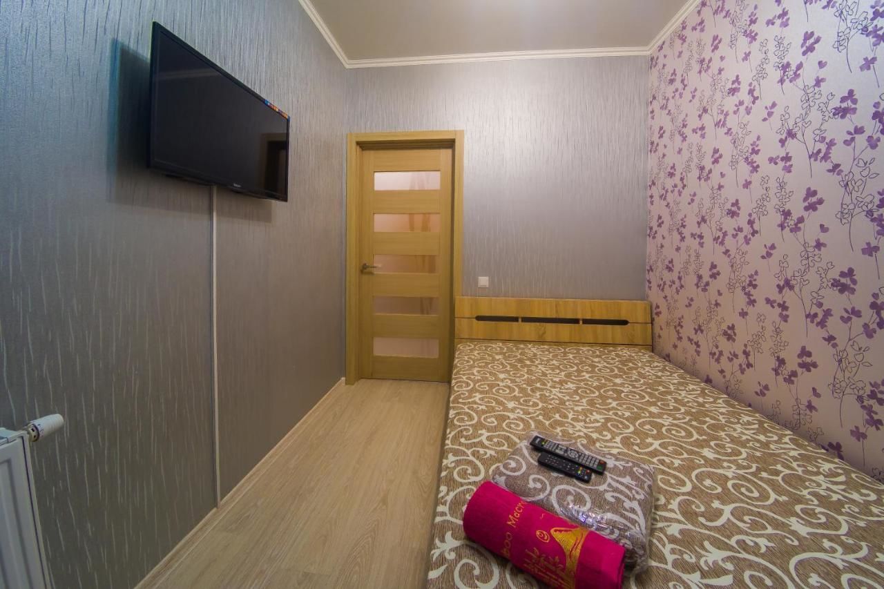 Апартаменты Kvartirkoff na Bogatirskaya 6a, 10 floor Киев