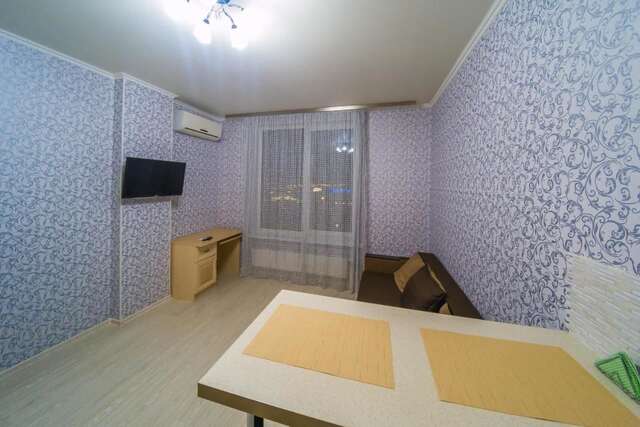 Апартаменты Kvartirkoff na Bogatirskaya 6a, 10 floor Киев-9